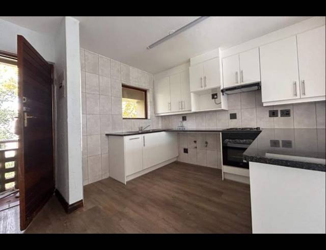 1 BEDROOM TOWNHOUSE FOR SALE IN NEWMARKET